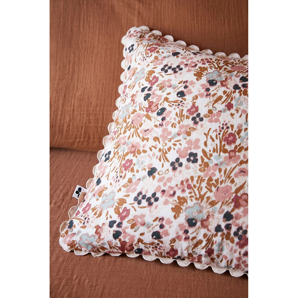 Coussin Déhoussable Avec Croquet En Gaze De Coton Imprimée Pampa 40x40cm - Capucine 4 Coussin Déhoussable Avec Croquet En Gaze De Coton Imprimée Pampa 40x40cm - Capucine – Image 2
