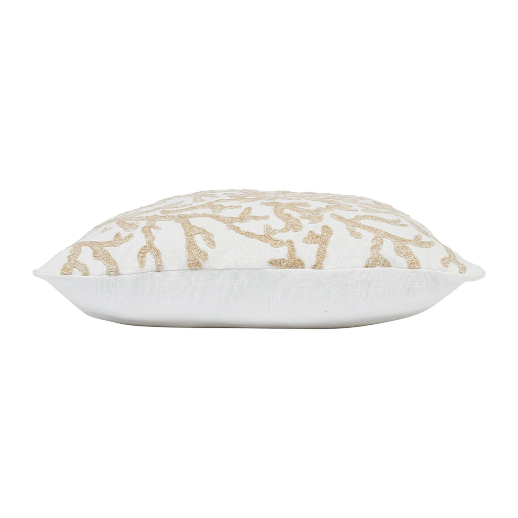 Housse De Coussin Motif Coreil Blanc Et Beige 45x45cm - Estran 5 Housse De Coussin Motif Coreil Blanc Et Beige 45x45cm - Estran – Image 3
