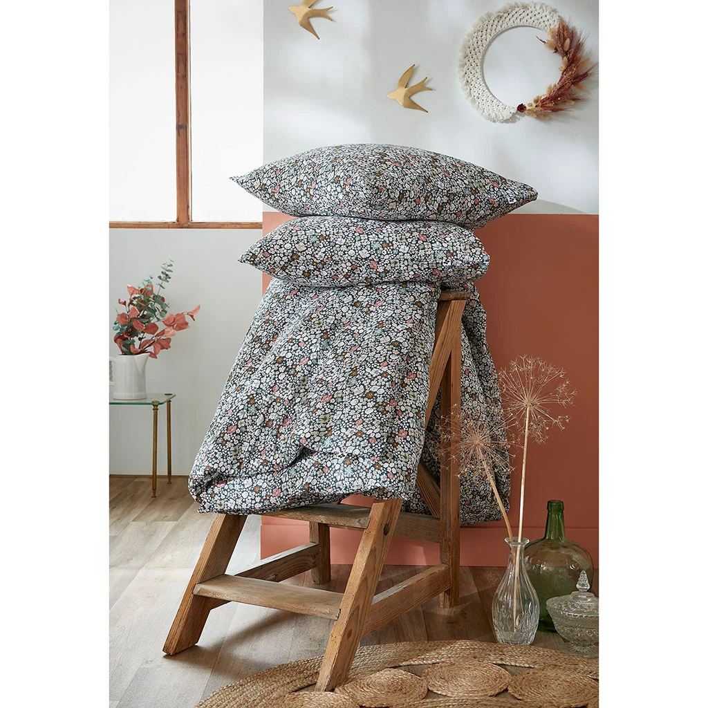 Housse De Couette 240x220 Cm Et 2 Taies D'oreiller 60x60cm En Coton Imprimé Fleurs - Malia 9 Housse De Couette 240x220 Cm Et 2 Taies D'oreiller 60x60cm En Coton Imprimé Fleurs - Malia – Image 7