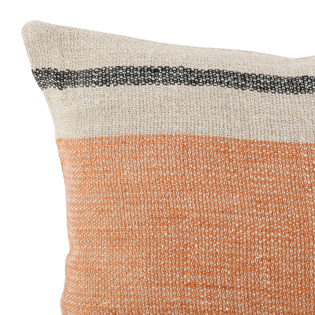 Housse De Coussin En Lin Brique 50x30cm - Hemlin 5 Housse De Coussin En Lin Brique 50x30cm - Hemlin – Image 3